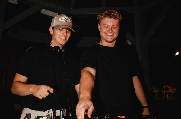 DJ O&U